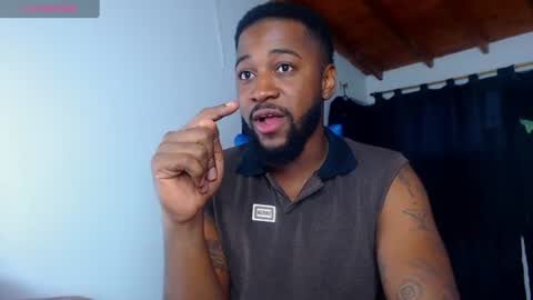 Snapshot of drake_nassir4 chatting on June 2026 05:43:01 AM ---Drake--- online show from June 2026 05:43:01 AM