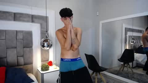 Snapshot of drakecollinss chatting on February 2025 09:20:02 PM drakecollinss online show from February 2025 09:20:02 PM
