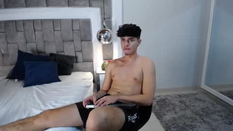 Snapshot of drakecollinss chatting on February 2025 02:19:02 AM drakecollinss online show from February 2025 02:19:02 AM
