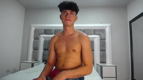 Snapshot of drakecollinss chatting on March 2025 08:03:02 PM drakecollinss online show from March 2025 08:03:02 PM