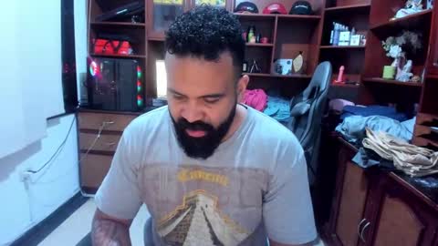 Snapshot of drako_argenti_ chatting on December 2024 05:00:01 AM Drako online show from December 2024 05:00:01 AM