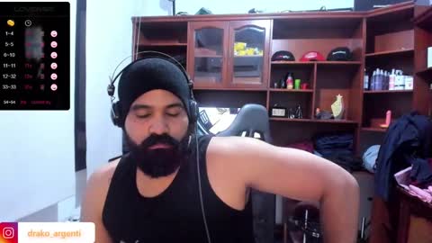 Snapshot of drako_argenti_ chatting on December 2024 05:25:02 AM Drako online show from December 2024 05:25:02 AM