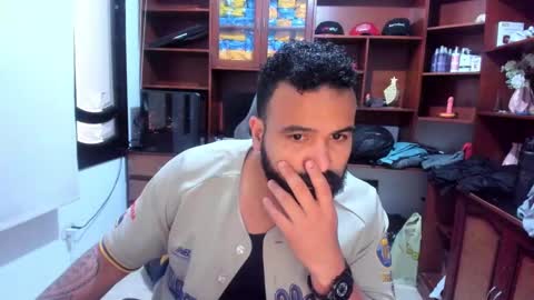 Snapshot of drako_argenti_ chatting on December 2024 06:04:02 PM Drako online show from December 2024 06:04:02 PM