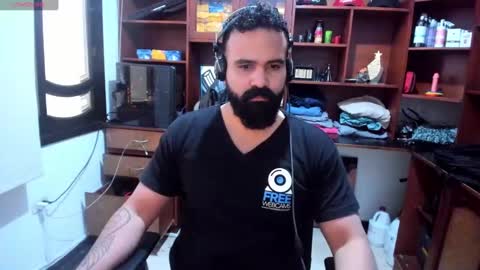 Snapshot of drako_argenti_ chatting on January 2025 03:58:02 PM Drako online show from January 2025 03:58:02 PM