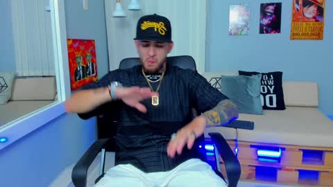 Snapshot of drako_lamar chatting on December 2024 12:16:02 PM Drako online show from December 2024 12:16:02 PM