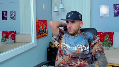 Snapshot of drako_lamar chatting on December 2024 12:49:01 PM Drako online show from December 2024 12:49:01 PM