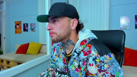 Snapshot of drako_lamar chatting on January 2025 12:19:02 PM Drako online show from January 2025 12:19:02 PM
