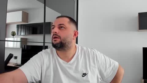 Snapshot of draven_a chatting on January 2025 12:18:01 PM Draven A online show from January 2025 12:18:01 PM