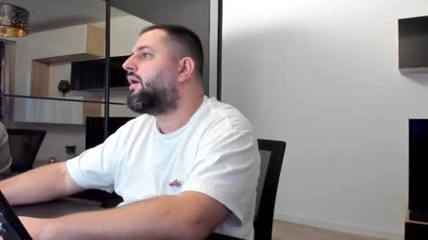 Snapshot of draven_a chatting on February 2025 03:52:01 PM Draven A online show from February 2025 03:52:01 PM