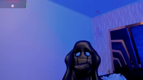 Snapshot of draven_marceaux chatting on April 2026 05:15:01 AM Draven online show from April 2026 05:15:01 AM