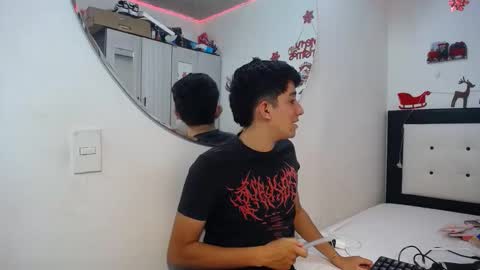 -- nicolle and jhon -- online show from December 2025 04:28:02 AM