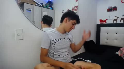 -- nicolle and jhon -- online show from December 2025 10:10:02 AM