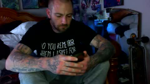 Snapshot of dreaded_folks chatting on October 2025 09:30:01 PM dreaded_folks online show from October 2025 09:30:01 PM