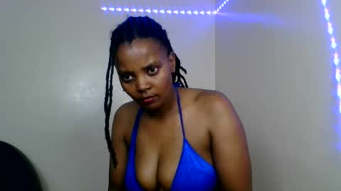 Snapshot of dream4happiness chatting on November 2025 04:40:02 PM Dream online show from November 2025 04:40:02 PM