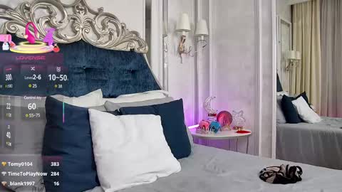 Snapshot of dream_blonde_ chatting on February 2025 01:17:02 PM Maria online show from February 2025 01:17:02 PM