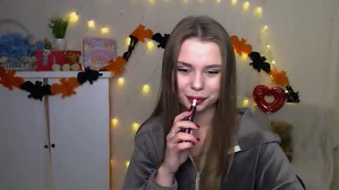 Mari online show from October 2025 06:13:02 AM