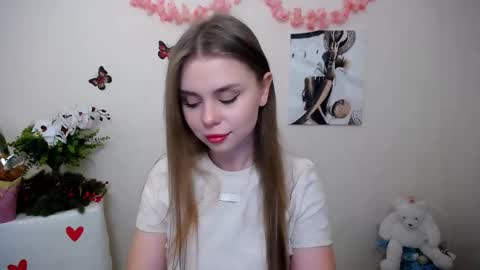 Snapshot of dream_mari chatting on March 2026 08:20:01 AM Mari online show from March 2026 08:20:01 AM