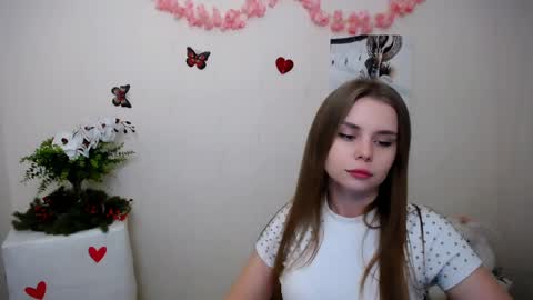 Snapshot of dream_mari chatting on March 2026 06:03:02 AM Mari online show from March 2026 06:03:02 AM