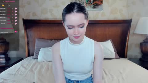 Snapshot of dream_melody chatting on September 2025 08:53:02 PM Hi Im Monika Welcome to my room online show from September 2025 08:53:02 PM