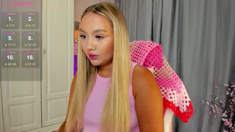 Snapshot of dreamaise chatting on September 2025 03:58:02 PM Mary pvt open use pink and blue app lovense online show from September 2025 03:58:02 PM