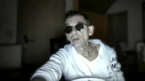 Snapshot of dreambob chatting on October 2025 11:27:01 PM Dreambob online show from October 2025 11:27:01 PM