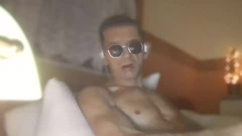 Snapshot of dreambob chatting on October 2025 11:54:02 PM Dreambob online show from October 2025 11:54:02 PM