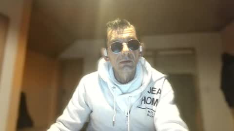 Snapshot of dreambob chatting on October 2025 06:54:02 PM Dreambob online show from October 2025 06:54:02 PM