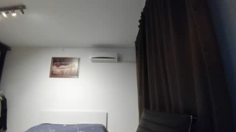 Johnny online show from November 2025 02:39:02 PM