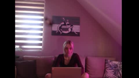 Snapshot of dreamcatcherfantasy chatting on September 2025 07:30:01 AM A girl online show from September 2025 07:30:01 AM