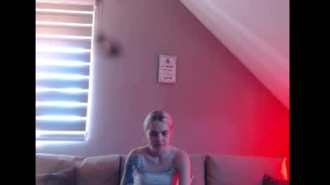 A girl online show from June 2026 07:27:02 AM