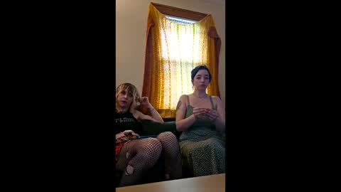 dreamdivyne online show from April 2026 08:03:01 PM