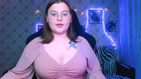 dreamforyoue2 online show from December 2025 07:32:01 PM