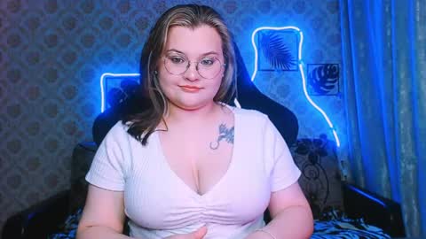 dreamforyoue2 online show from April 2026 07:01:01 PM