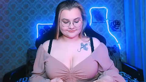 dreamforyoue2 online show from April 2026 07:41:01 PM