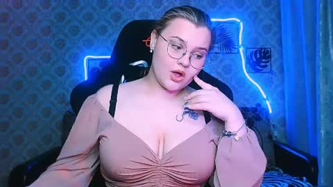 dreamforyoue2 online show from April 2026 07:42:01 PM