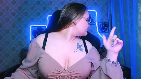 dreamforyoue2 online show from May 2026 05:08:01 PM