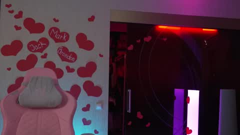 Sarah online show from February 2026 11:22:01 PM