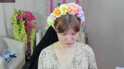 Luna online show from September 2025 08:14:01 PM