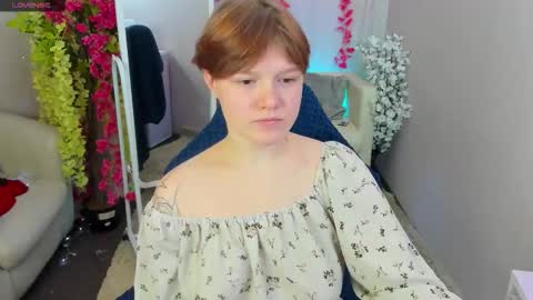 Luna online show from October 2025 08:29:02 PM