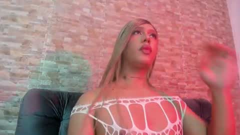 dreams_chloe online show from June 2026 06:11:01 AM