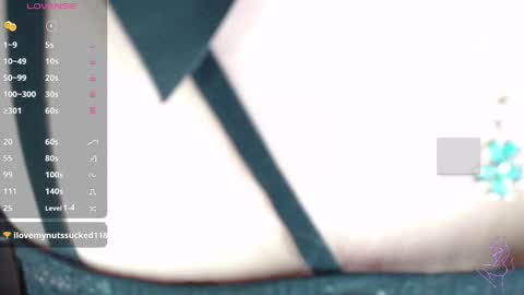 Snapshot of dreams_sophi chatting on October 2025 11:34:02 PM Sophia online show from October 2025 11:34:02 PM