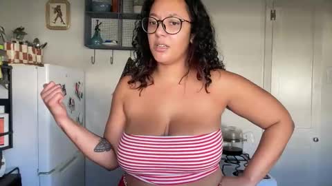 Snapshot of dreamyriri chatting on February 2026 05:53:01 PM RIRI OR DREAMY online show from February 2026 05:53:01 PM