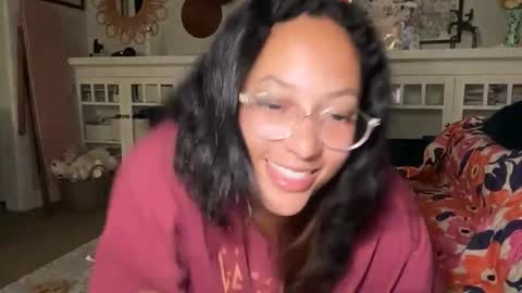 Snapshot of dreamyriri chatting on March 2026 03:32:02 AM RIRI OR DREAMY online show from March 2026 03:32:02 AM