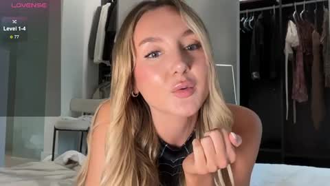 Snapshot of dreamyylilah chatting on May 2026 11:11:01 PM Lilah online show from May 2026 11:11:01 PM