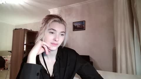 Dia online show from February 2026 03:33:02 PM