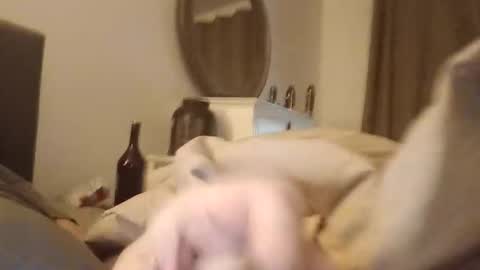 drew1982276635 online show from December 2025 12:51:01 AM