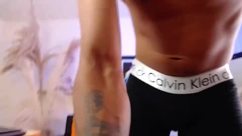 Snapshot of dreyk20 chatting on September 2025 02:10:01 PM Dreyk online show from September 2025 02:10:01 PM