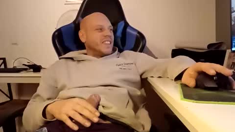 Snapshot of drijn3 chatting on November 2025 04:30:01 PM drijn3 online show from November 2025 04:30:01 PM