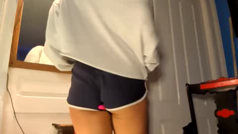 Snapshot of drippinglilygagwell chatting on February 2026 02:53:02 AM drippinglilygagwell online show from February 2026 02:53:02 AM