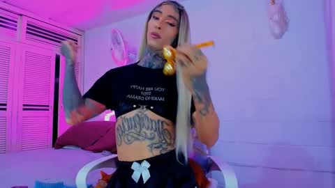 drippyorlove online show from October 2025 09:01:01 PM